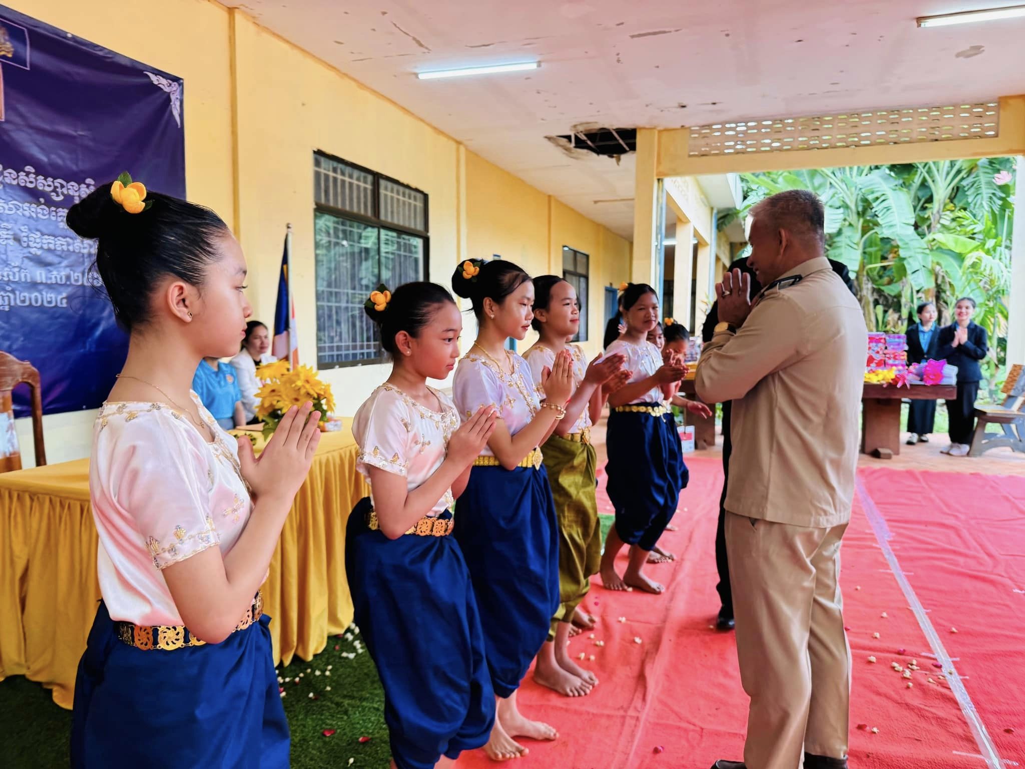 សកម្មភាពរាំរបាំជូនពររបស់សិស្សសាលាអន្ដរជាតិអាស៊ានប្រ៊ីជ